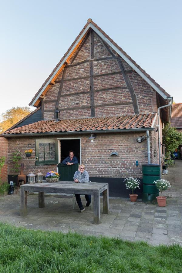 Aan De Holle Weg. Zeer Landelijk Gelegen Verbouwde Stal Tot Woning Nuth Exterior photo